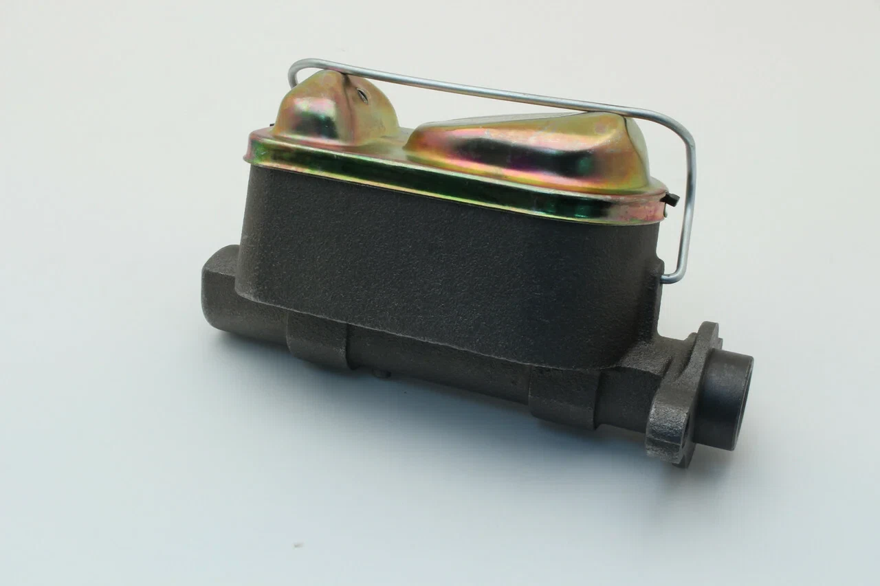 Fits 1976-79 Full Size Ford Master Cylinder MC11525
